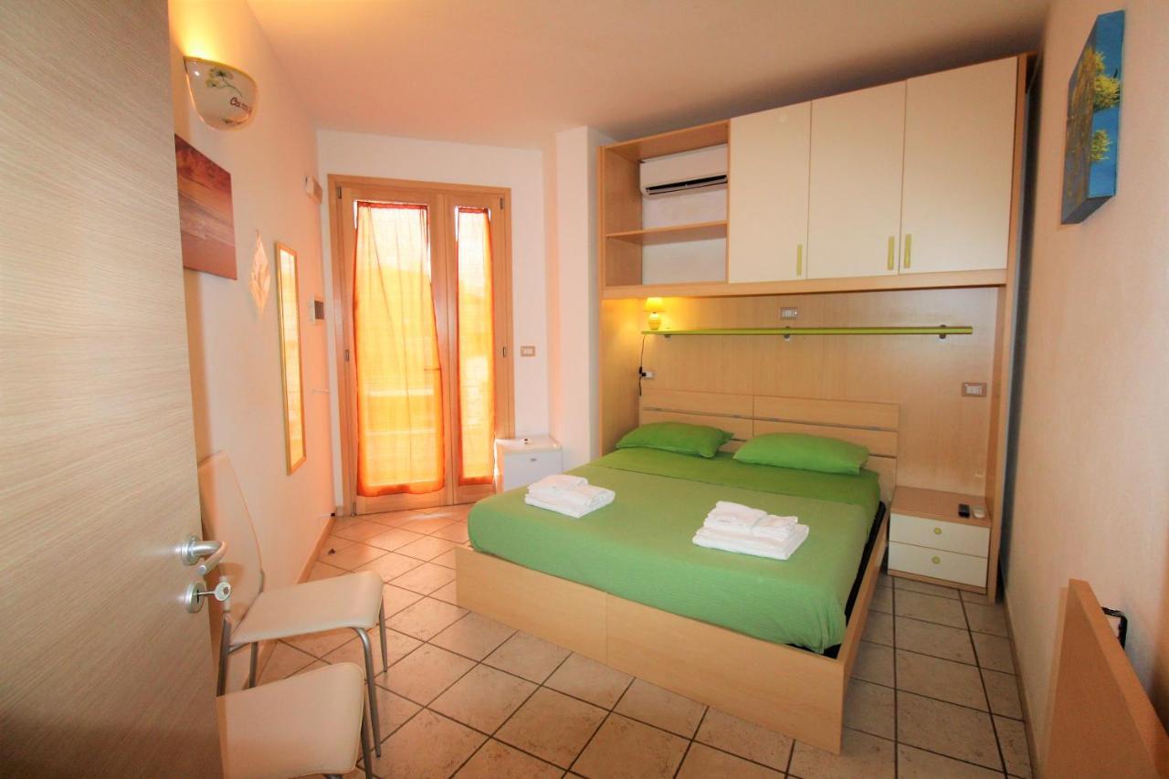 B&B Scoglio Di Pirro Climatizzato A 150 M Dalle Spiagge Salentine Torre San Giovanni Ugento Bagian luar foto